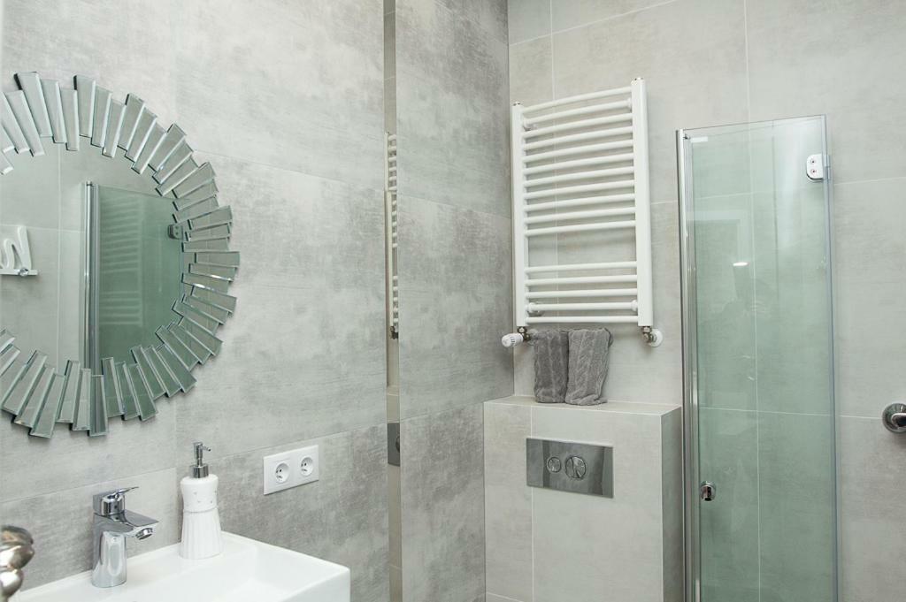 Novel Mini Apartment วอร์ซอ ภายนอก รูปภาพ