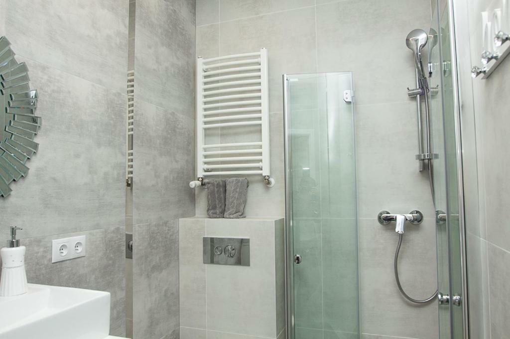 Novel Mini Apartment วอร์ซอ ภายนอก รูปภาพ